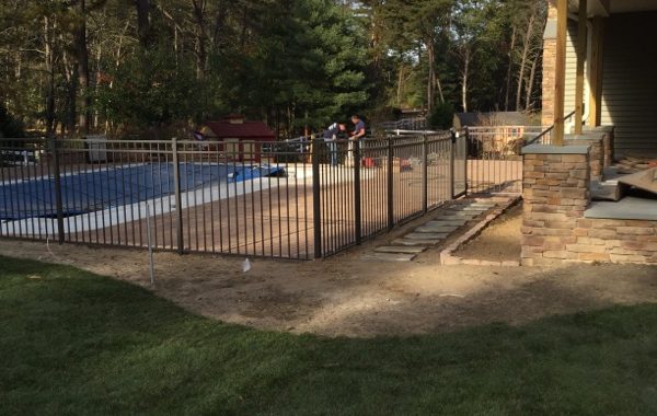 Aluminum-Fence-Backyard-Pool