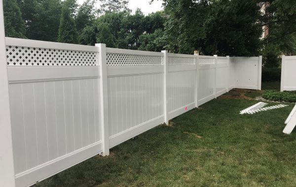 Vinyl-Fence-Backyard-Pool